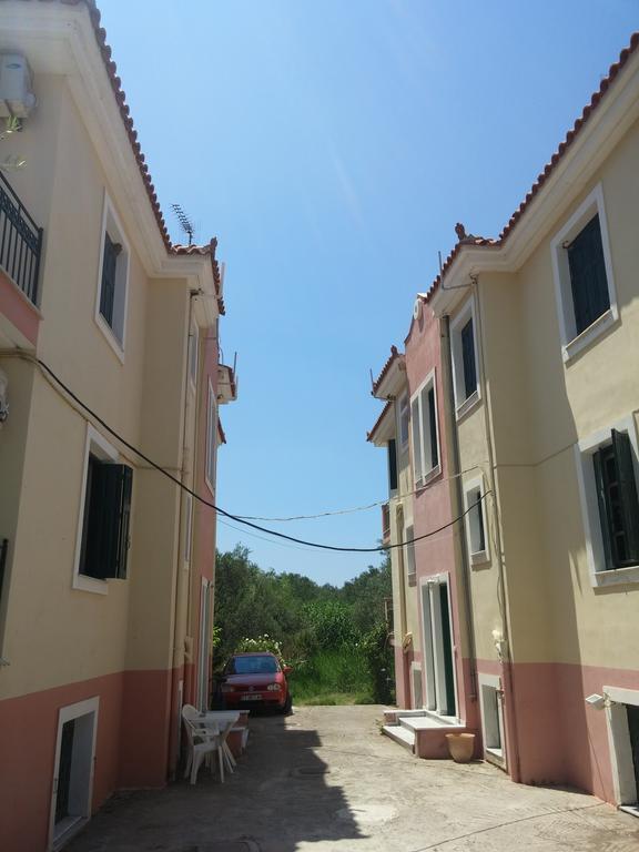 Irini Apartments Anaxos Exteriör bild